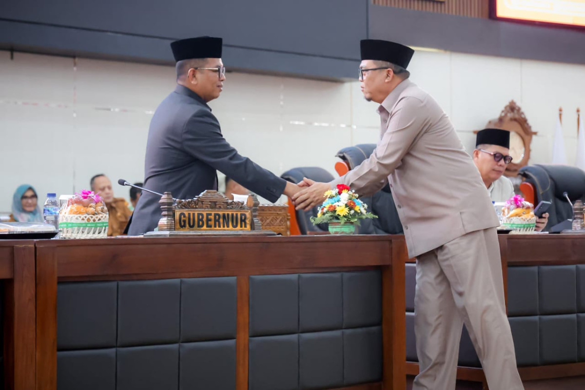 Gubernur Banten Andra Soni Tegaskan Komitmen Tindaklanjuti Pandangan DPRD atas Raperda Perubahan APBD 2025