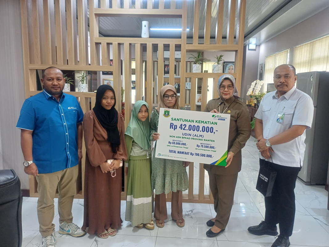 Pegawai Non ASN BPKAD Banten Terima Santunan dan Beasiswa Rp 190,5 Juta dari BPJS Ketenagakerjaan