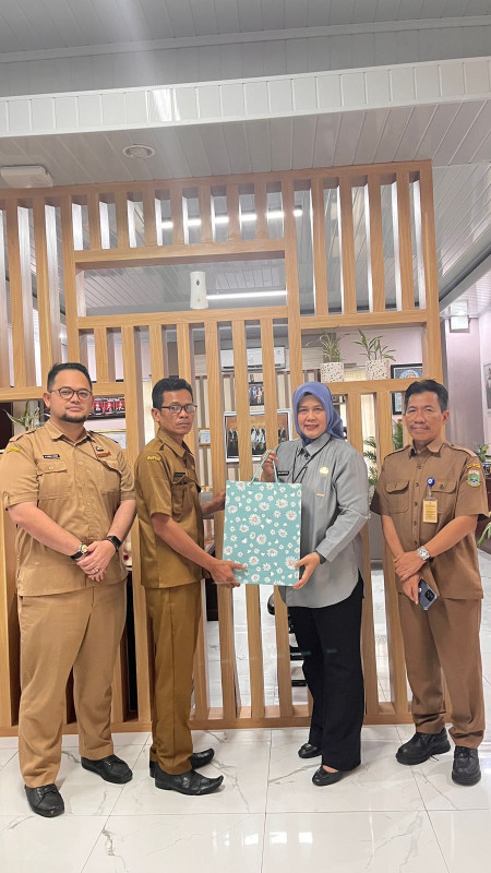 BPKAD Provinsi Banten Lepas Misro, Pegawai Honorer Sejak 2008 yang Kini Resmi Diangkat Sebagai PPPK